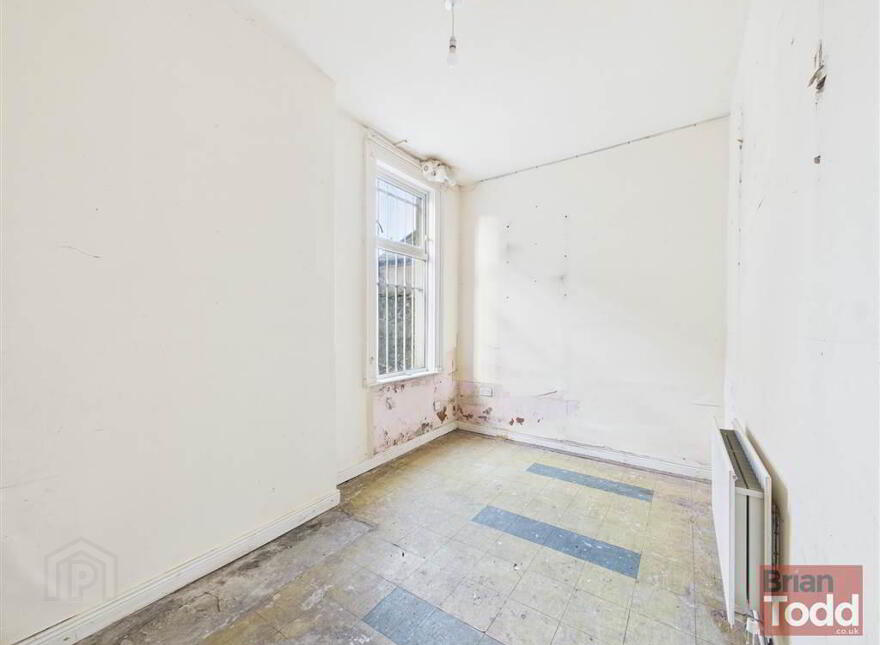 Princes Gardens, Larne, BT40 1RQ