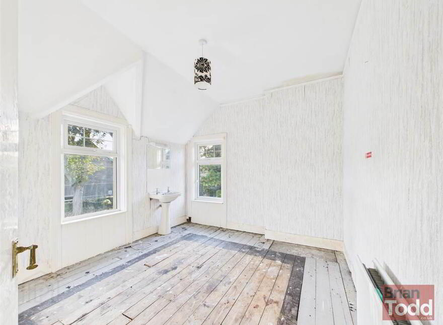 Princes Gardens, Larne, BT40 1RQ