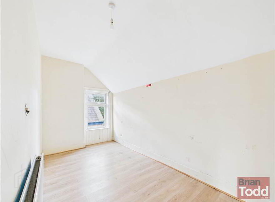 Princes Gardens, Larne, BT40 1RQ
