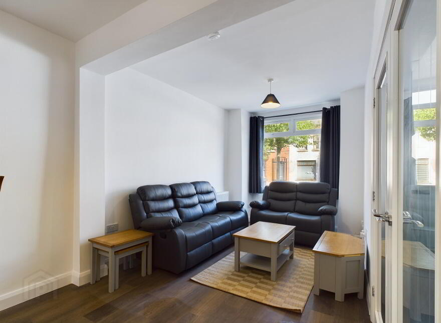 204 Donegall Road, Belfast, BT12 5NE
