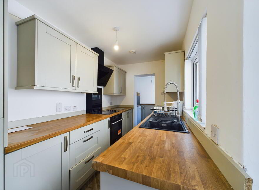 204 Donegall Road, Belfast, BT12 5NE