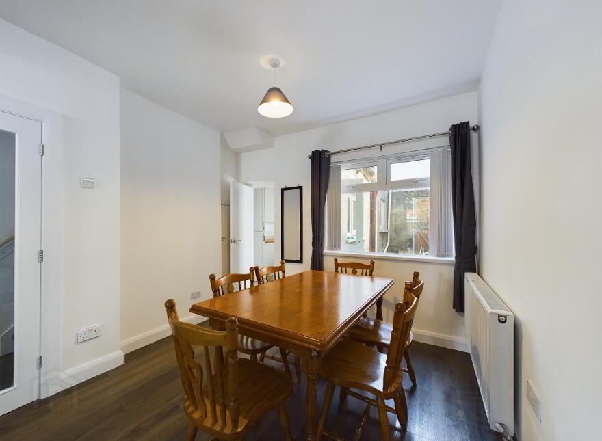 204 Donegall Road, Belfast, BT12 5NE