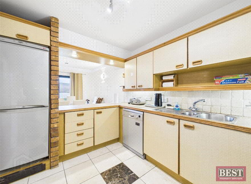 30 Moygannon Court, Warrenpoint, Newry, BT34 3JW