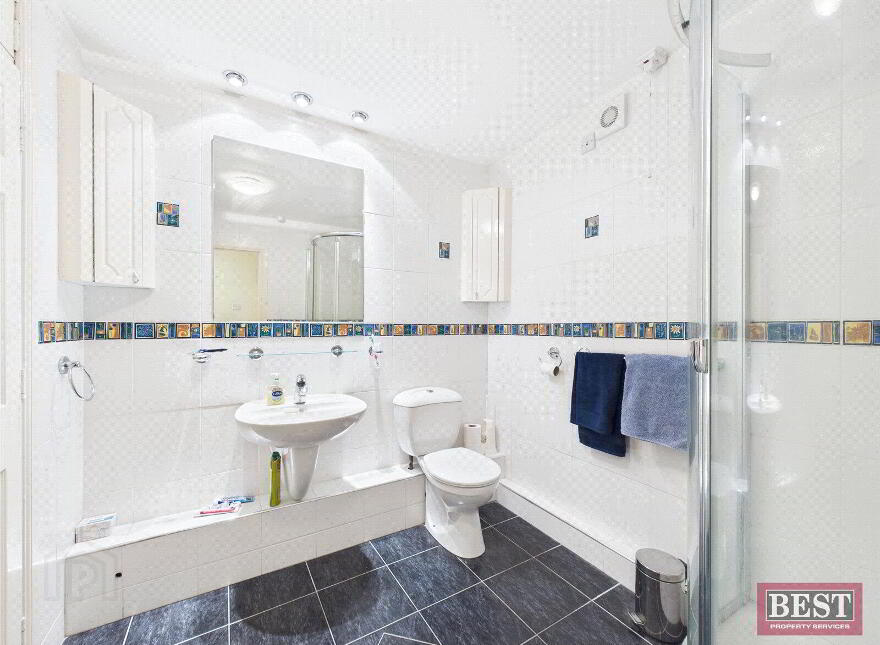 30 Moygannon Court, Warrenpoint, Newry, BT34 3JW