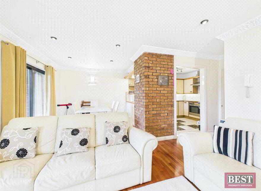30 Moygannon Court, Warrenpoint, Newry, BT34 3JW