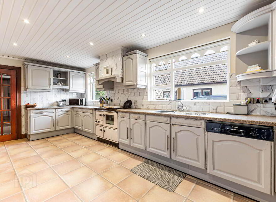 Holly Lodge, 26 Beanstown Road, Lisburn, BT28 3QS