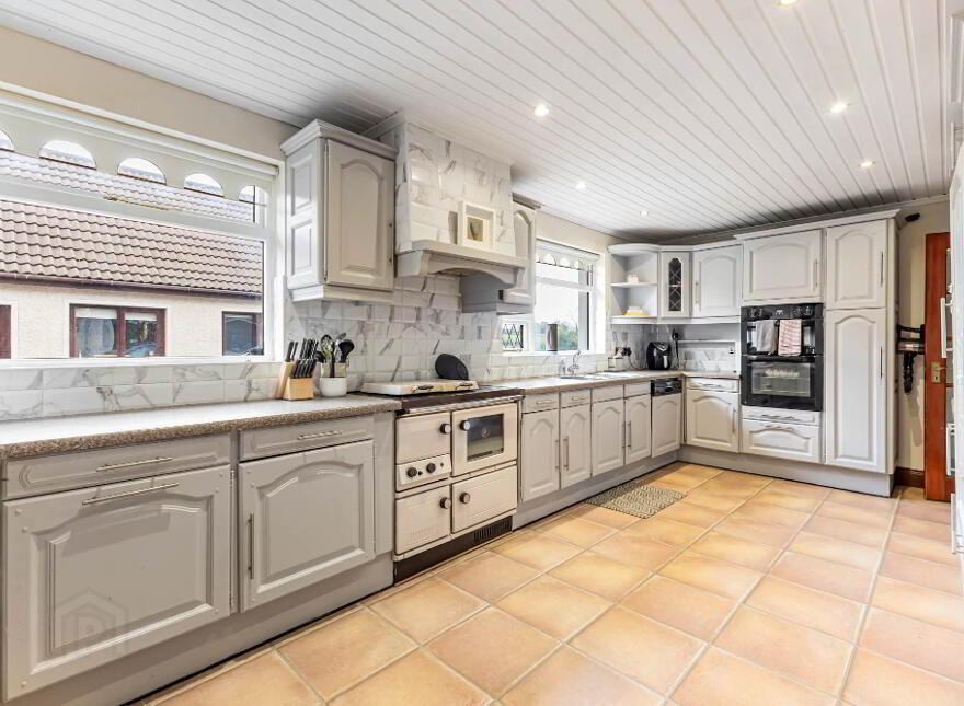 Holly Lodge, 26 Beanstown Road, Lisburn, BT28 3QS