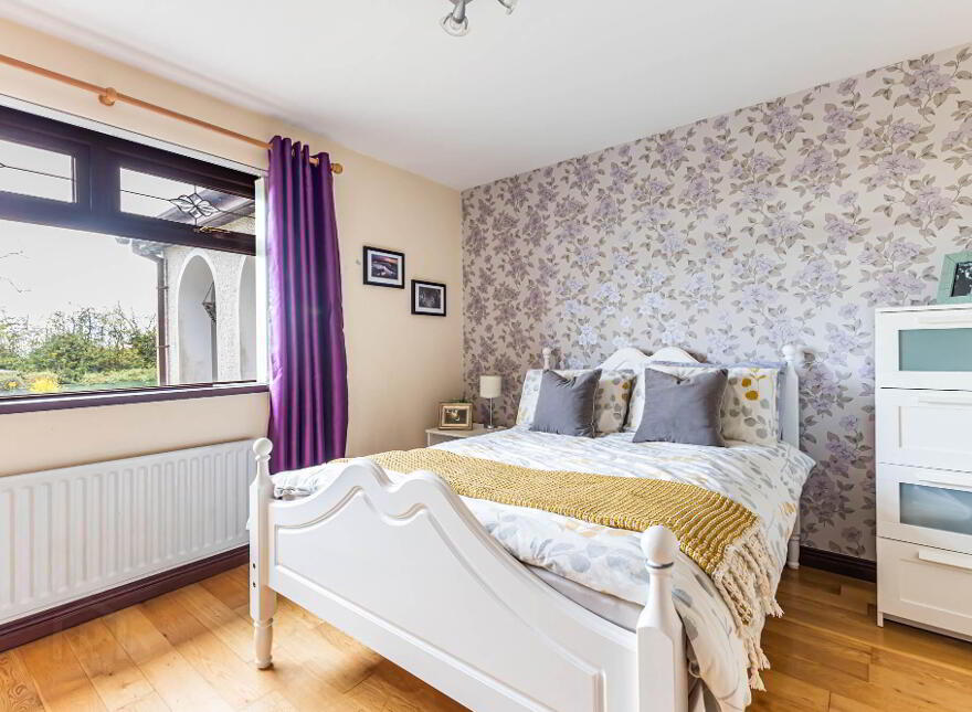 Holly Lodge, 26 Beanstown Road, Lisburn, BT28 3QS