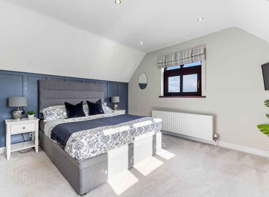 Holly Lodge, 26 Beanstown Road, Lisburn, BT28 3QS