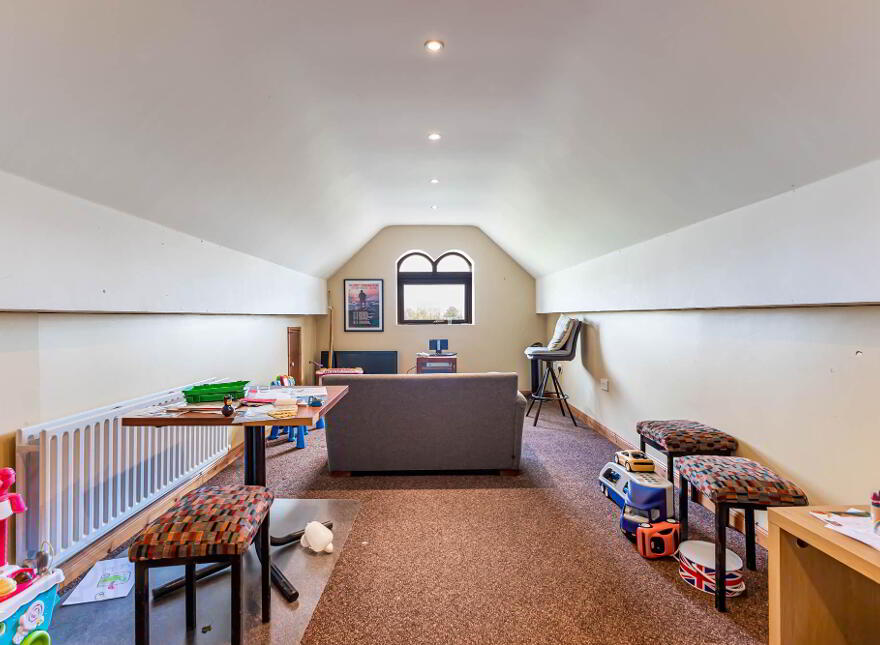 Holly Lodge, 26 Beanstown Road, Lisburn, BT28 3QS