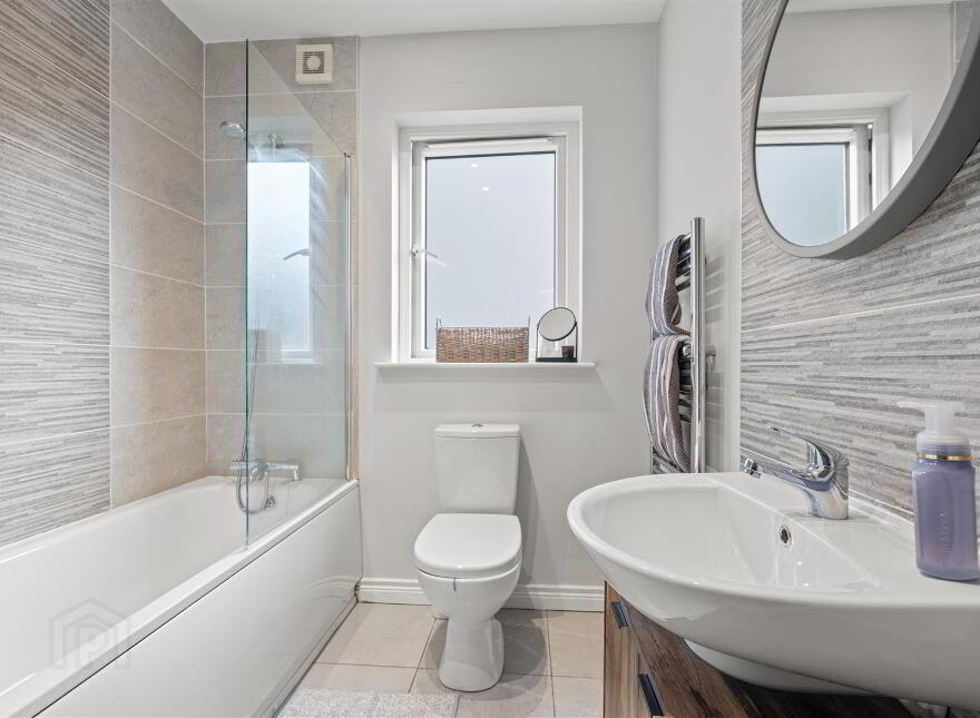 Apt 3, 2 Loughan Hall, Dundonald, Belfast, BT16 2FP