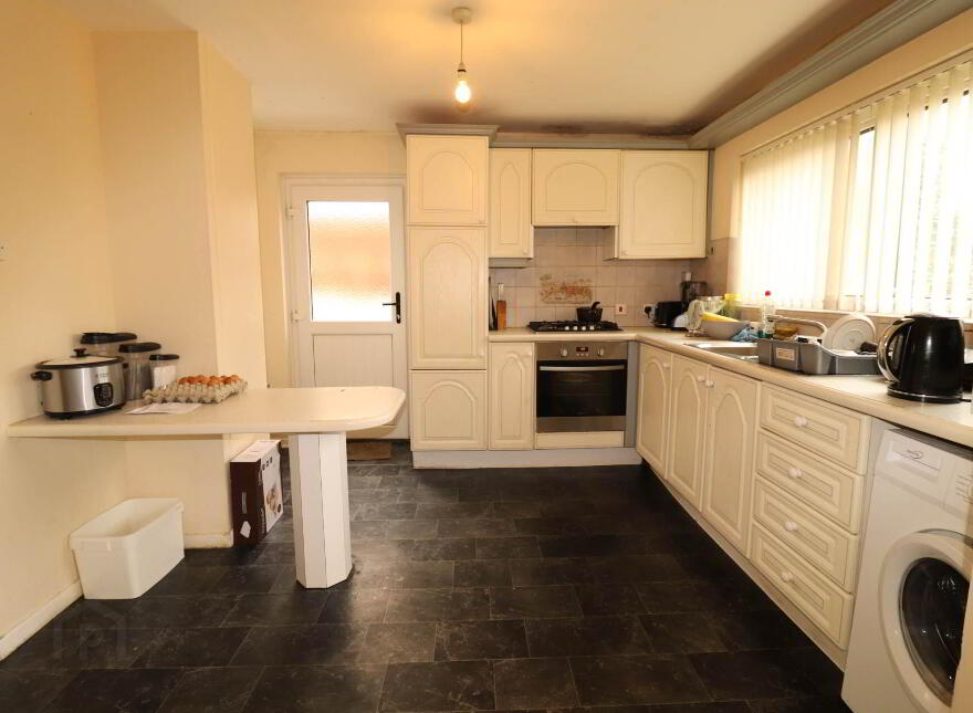18 Glebe Park, Enniskillen, BT74 4DB
