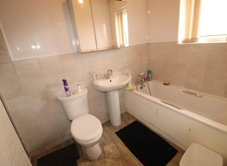 18 Glebe Park, Enniskillen, BT74 4DB