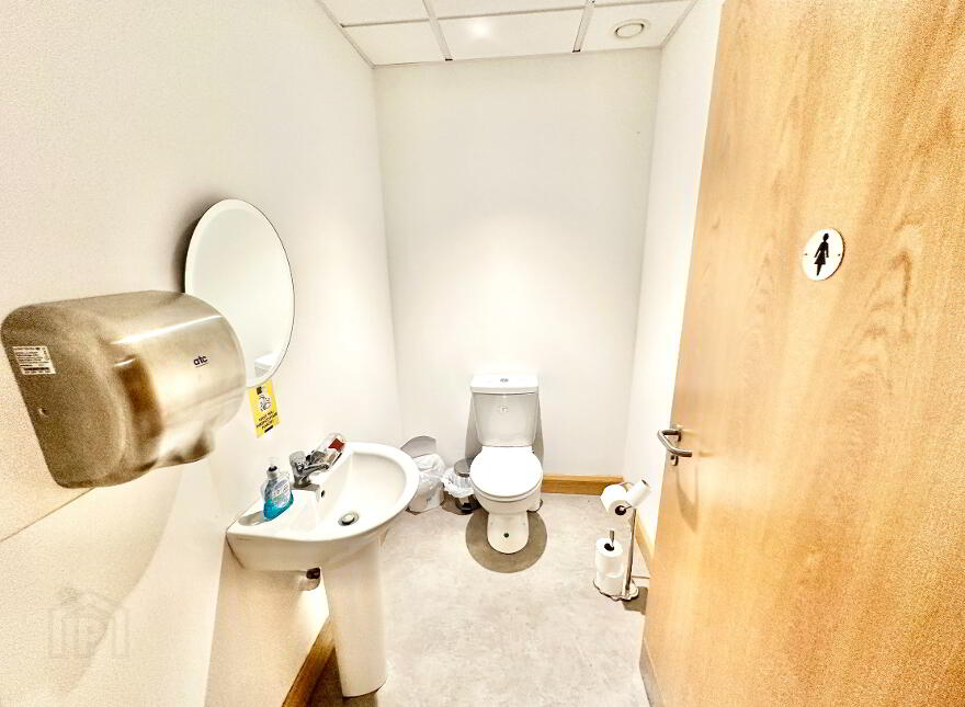Unit 18, Charleville Town Centre, Charleville, P56EP66