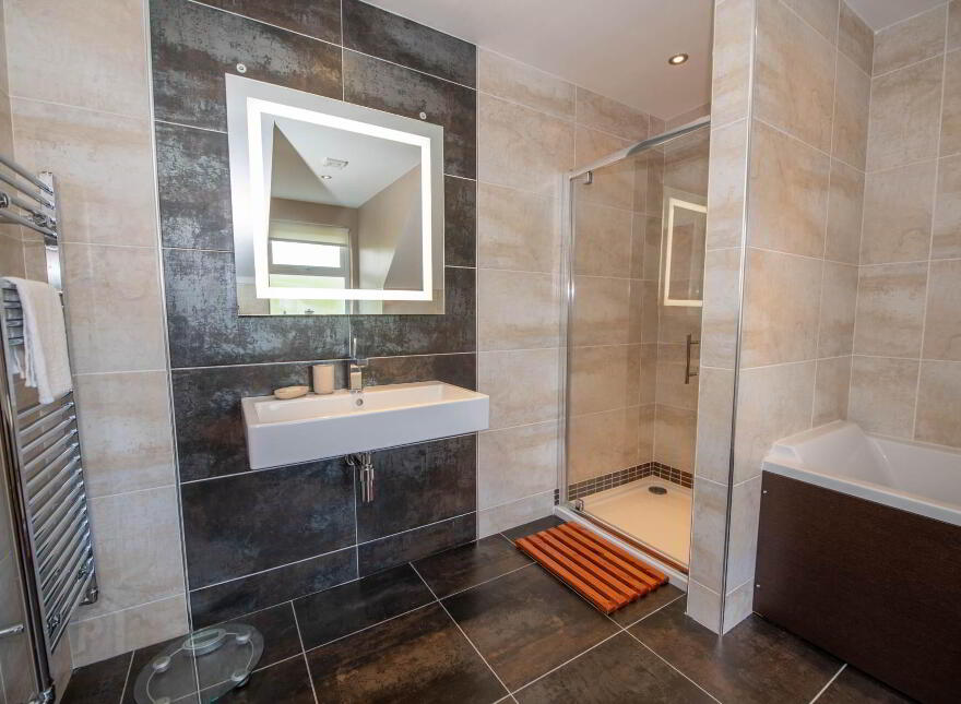 Ballymagowan Lower, Kerrykeel, F92V202