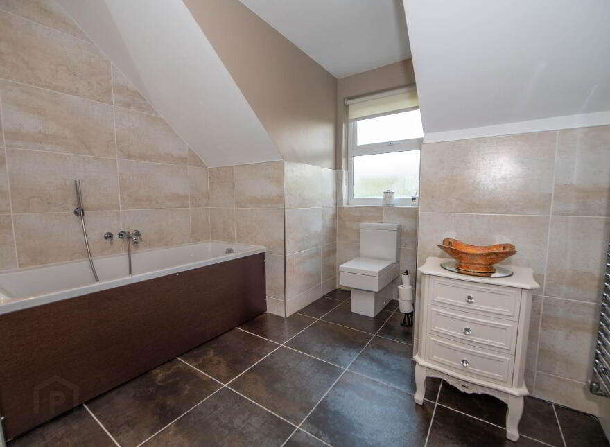 Ballymagowan Lower, Kerrykeel, F92V202