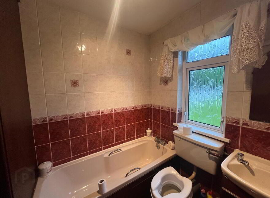 24 Meadowbank Park, Letterkenny, F92CXK6
