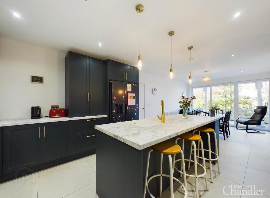 19 Glennor Crescent, Carryduff, Belfast, BT8 8HW