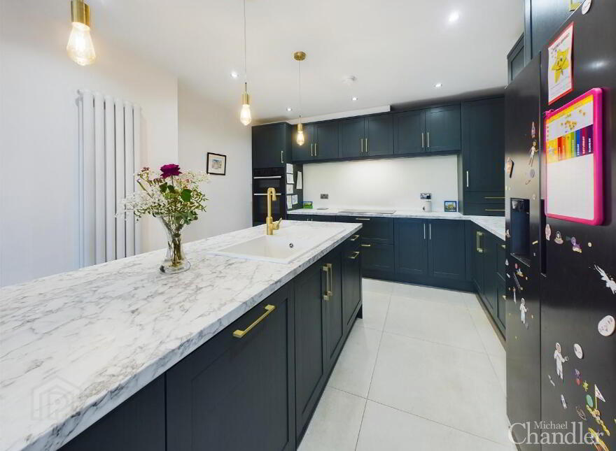 19 Glennor Crescent, Carryduff, Belfast, BT8 8HW
