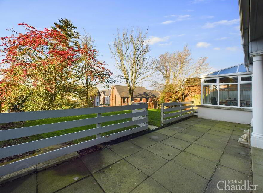 19 Glennor Crescent, Carryduff, Belfast, BT8 8HW