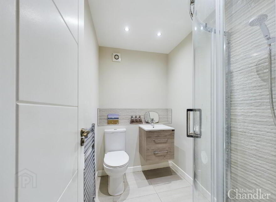 19 Glennor Crescent, Carryduff, Belfast, BT8 8HW