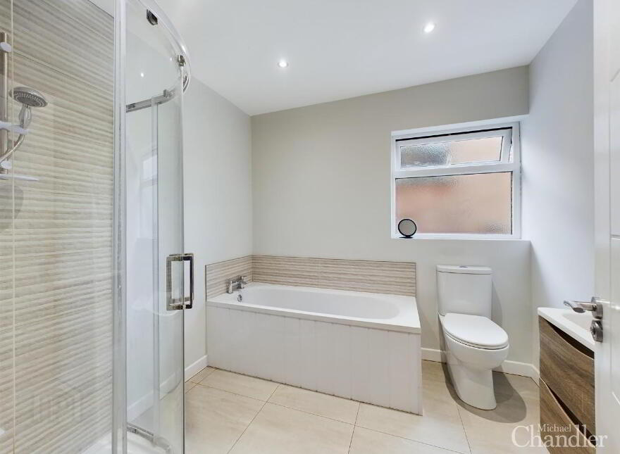 19 Glennor Crescent, Carryduff, Belfast, BT8 8HW