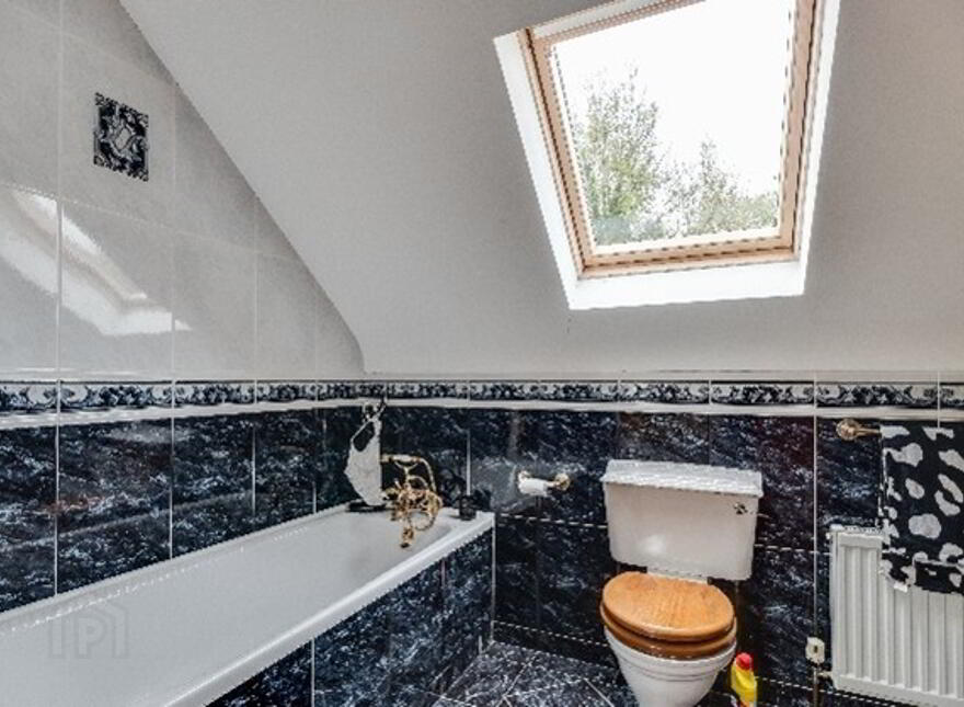 10 Gorteen Road, Derrylin, Enniskillen, BT92 9AL