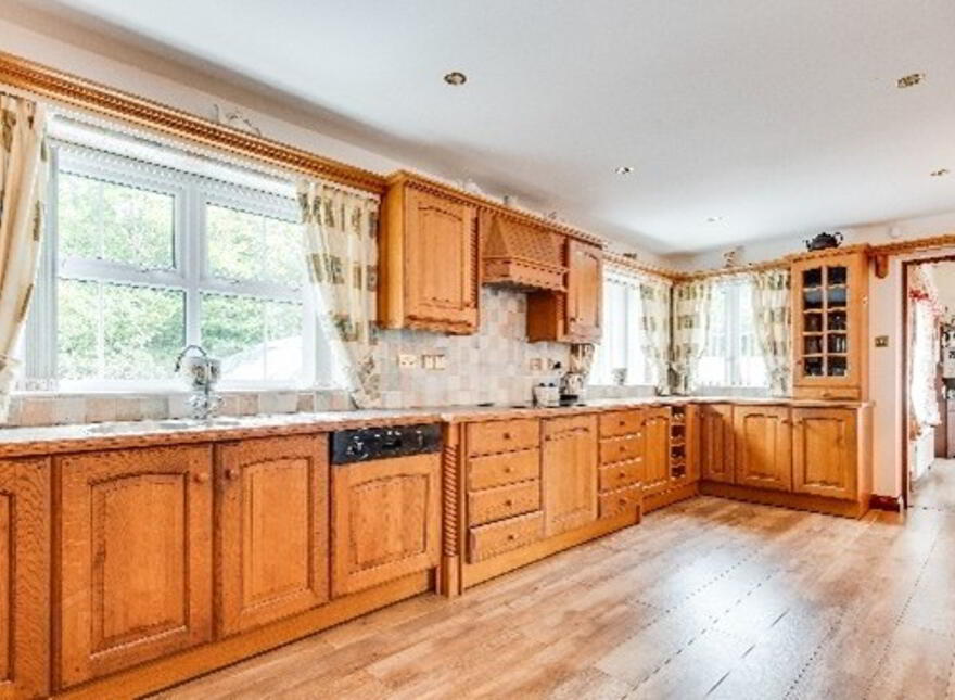 10 Gorteen Road, Derrylin, Enniskillen, BT92 9AL