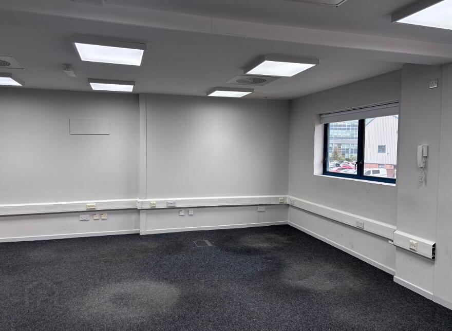 Unit 8-10 Pinebank, Channel Commercial Park, Queens Road, Titanic Quar...Belfast, BT3 9DT