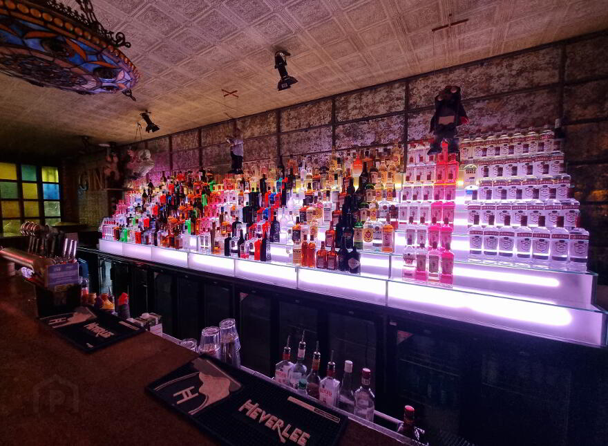 Ginger Janes Cocktail Bar, 13 Trevor Hill, Newry, BT34 1ED