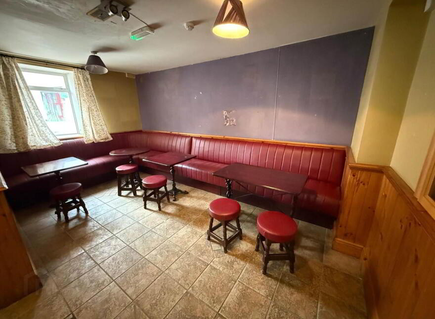 Knightly`s Bar, Castlemaine, V93E898