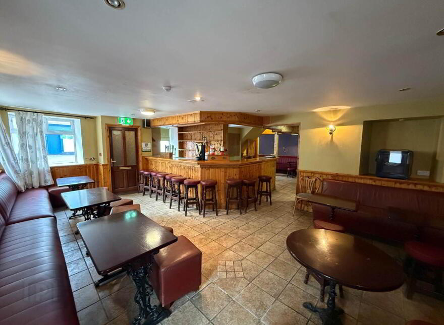 Knightly`s Bar, Castlemaine, V93E898