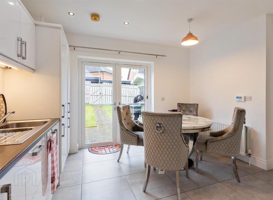 23 Millmount Village Square, Dundonald, Belfast, BT16 1YX