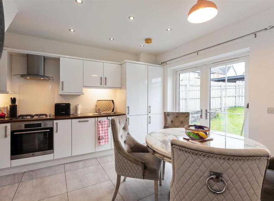 23 Millmount Village Square, Dundonald, Belfast, BT16 1YX