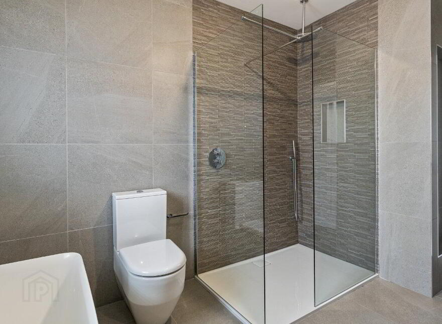 14 Old Quay Court, Holywood, BT18 0HT