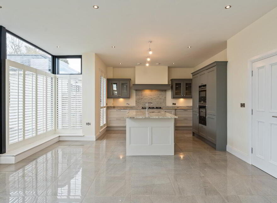 14 Old Quay Court, Holywood, BT18 0HT