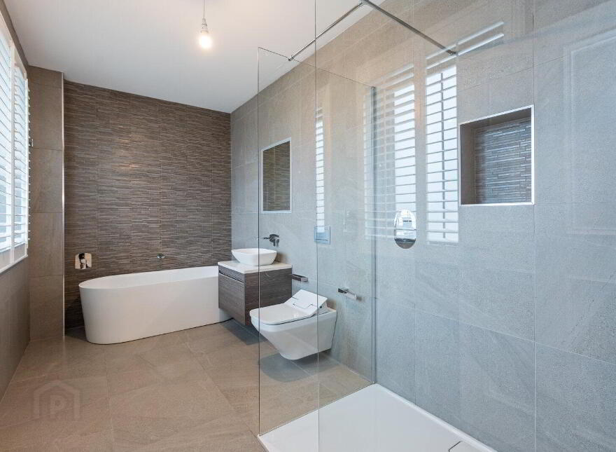 14 Old Quay Court, Holywood, BT18 0HT