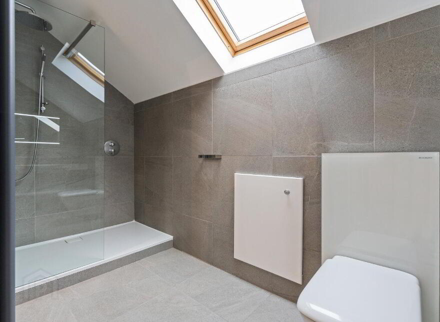 14 Old Quay Court, Holywood, BT18 0HT