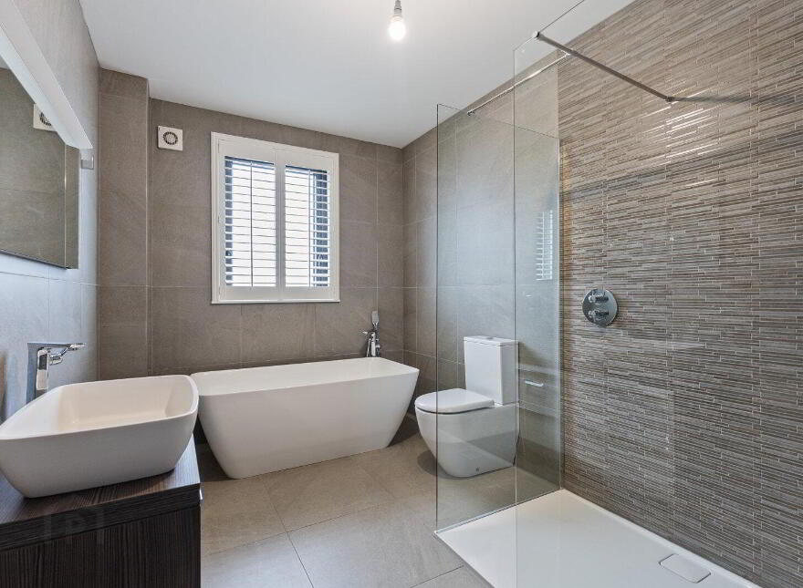14 Old Quay Court, Holywood, BT18 0HT