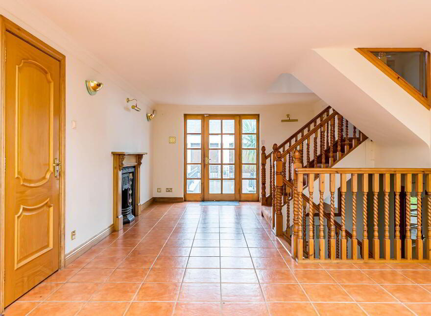 57 Lough Road, Lisburn, BT27 6TS