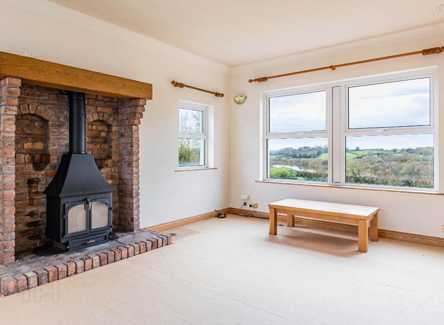 57 Lough Road, Lisburn, BT27 6TS