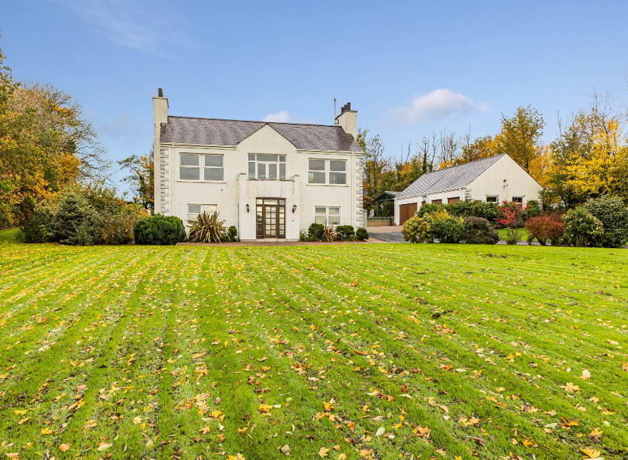 57 Lough Road, Lisburn, BT27 6TS