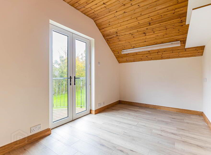 57 Lough Road, Lisburn, BT27 6TS
