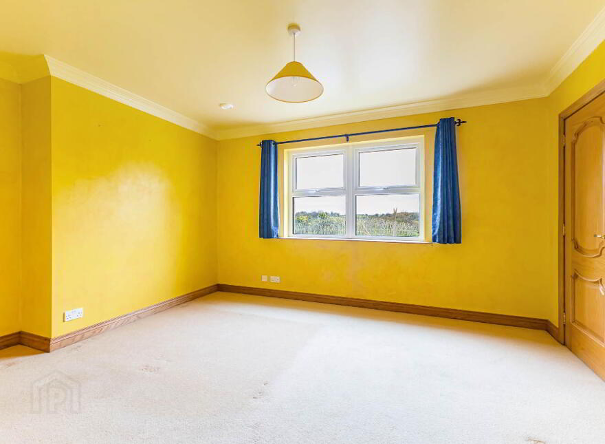 57 Lough Road, Lisburn, BT27 6TS