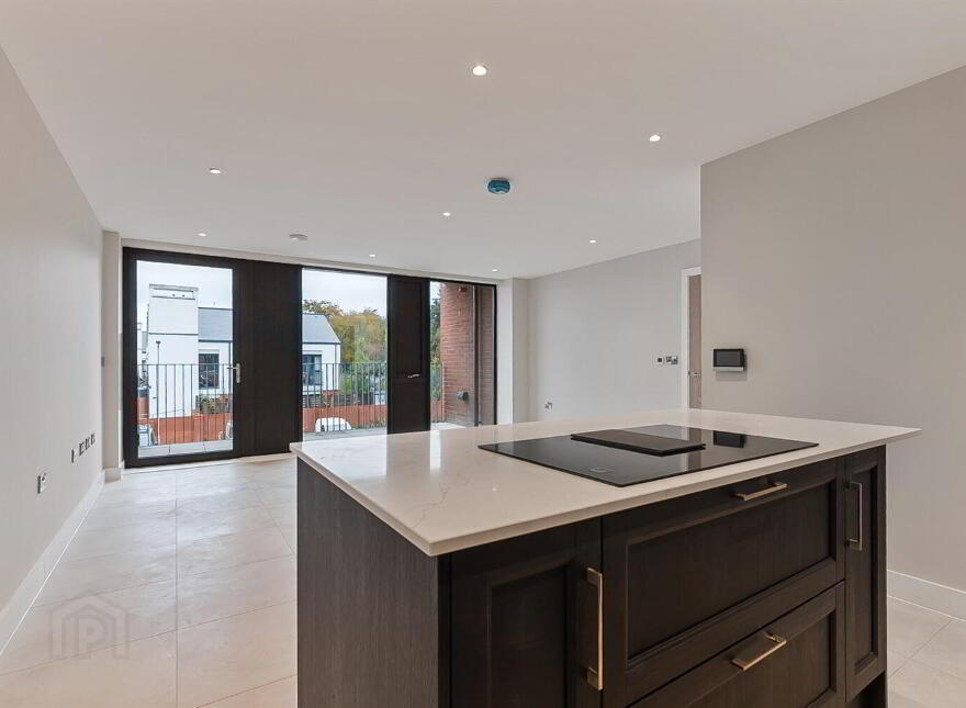 Apt 6, 10 Kings Hall Lane, Balmoral Avenue, Belfast, BT9 9PS