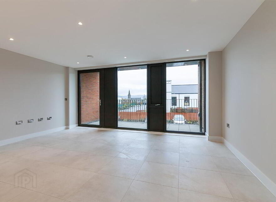 Apt 6, 10 Kings Hall Lane, Balmoral Avenue, Belfast, BT9 9PS