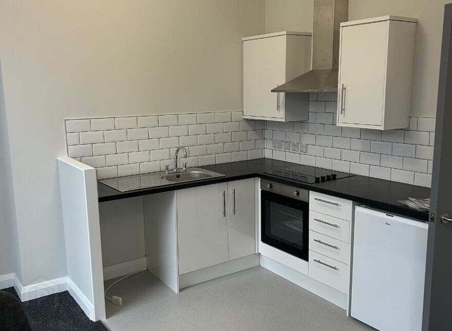 3, 7 Elmwood Avenue, Lisburn Road, Belfast, BT9 6AZ