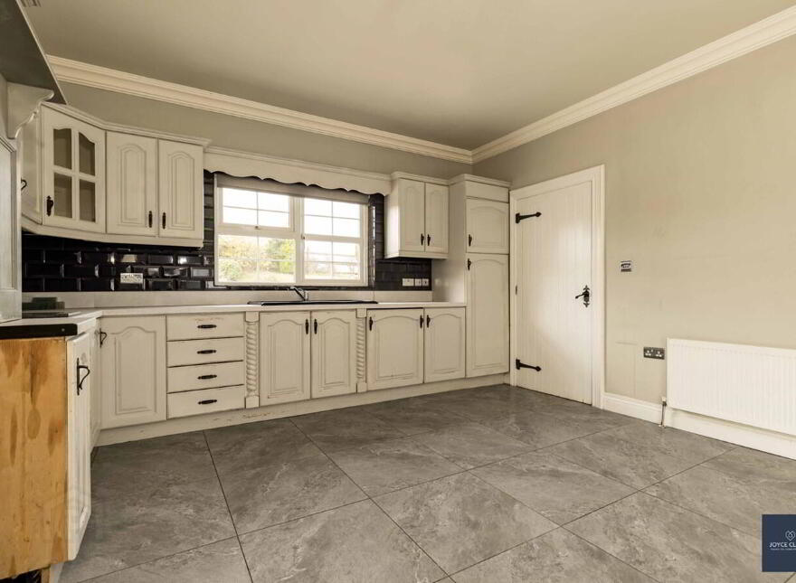 18 Corlea Road, Dungannon, BT70 2PG