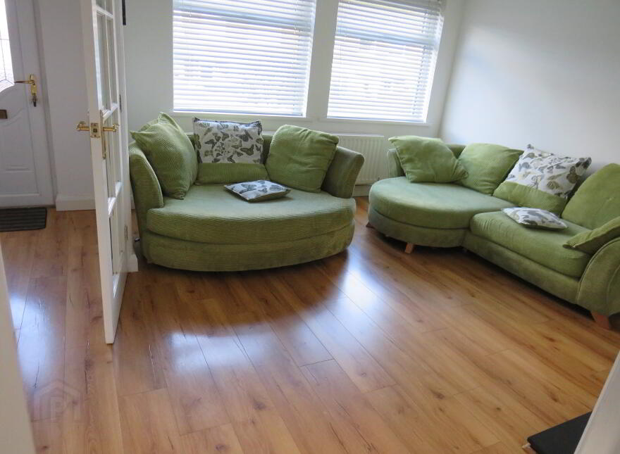 44 Hollymount, Belfast, BT10 0GN