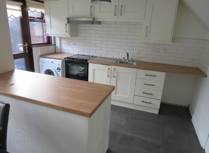44 Hollymount, Belfast, BT10 0GN